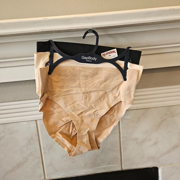 NWT Set of 3 GapBody Shaping Brief - Picture 1 of 2